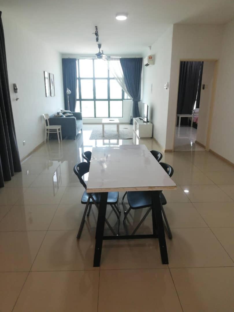 Vista Alam Studio Units - Pool, Food Court Shah Alam Rum bild