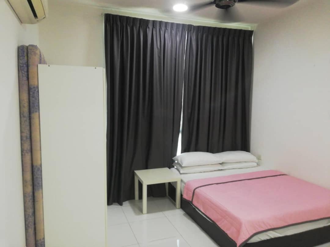 Vista Alam Studio Units - Pool, Food Court Shah Alam Rum bild