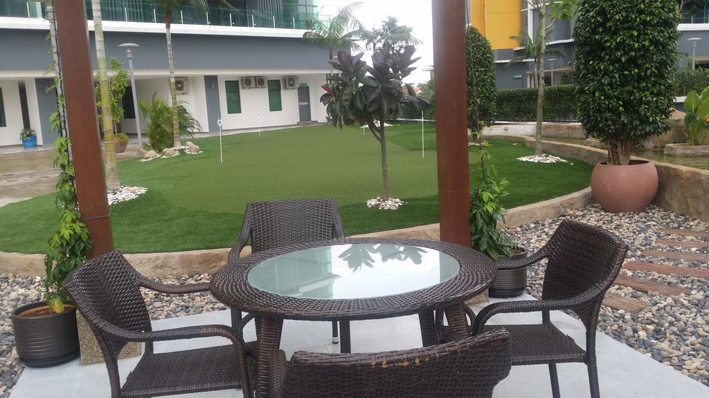 Vista Alam Studio Units - Pool, Food Court Shah Alam Exteriör bild